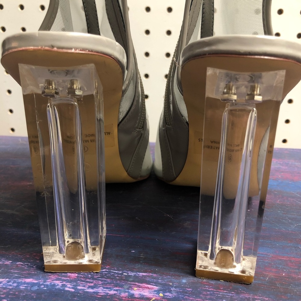 Mesh open toe booties w a clear heel - Picture 5 of 6